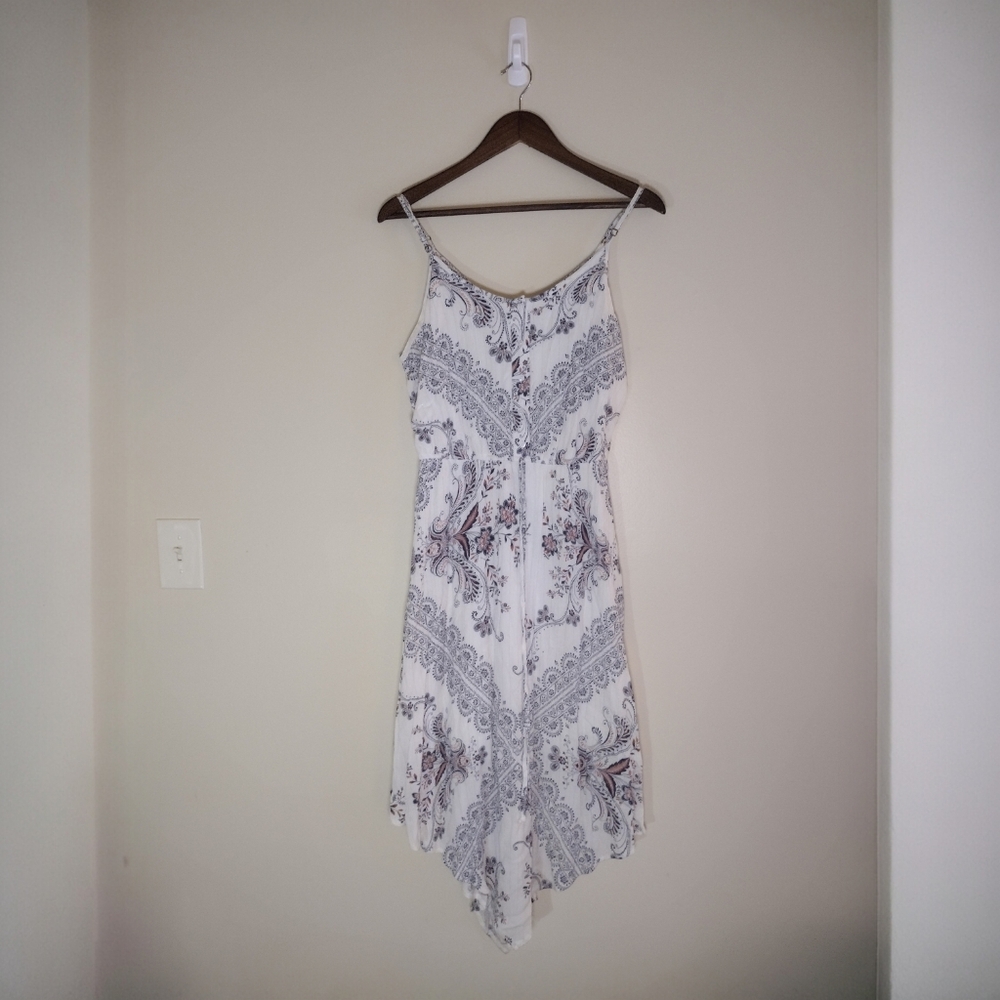 🌿 Knox Rose White Pattern Size Medium Flowy Dress